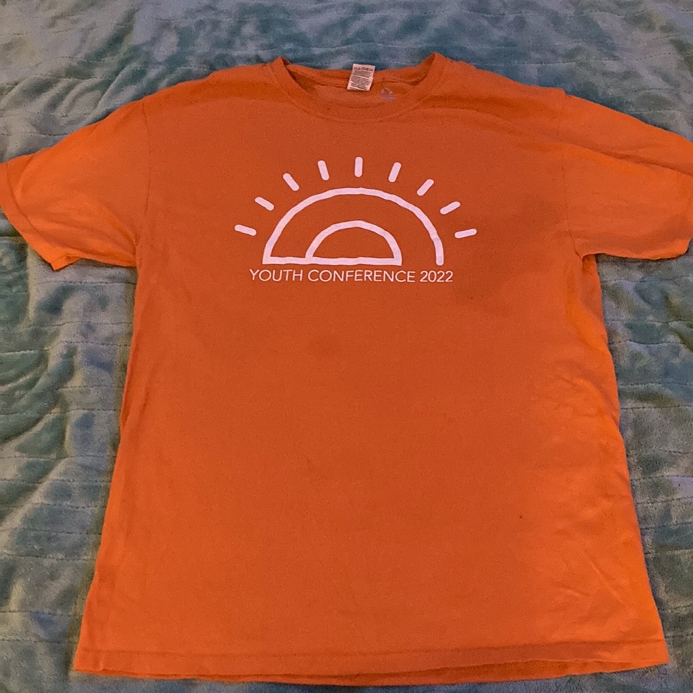 orange tshirt medium